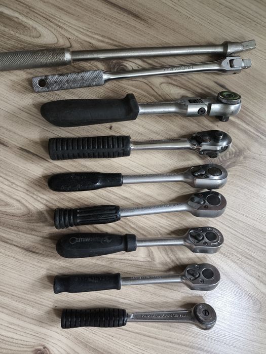 Тресчотки и въртоци  3/8