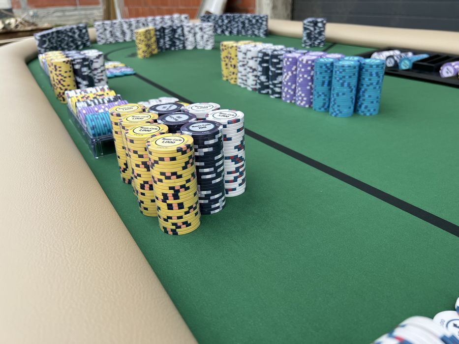 Jetoane Poker ceramice + Masa Poker customizata Monte Carlo stoc