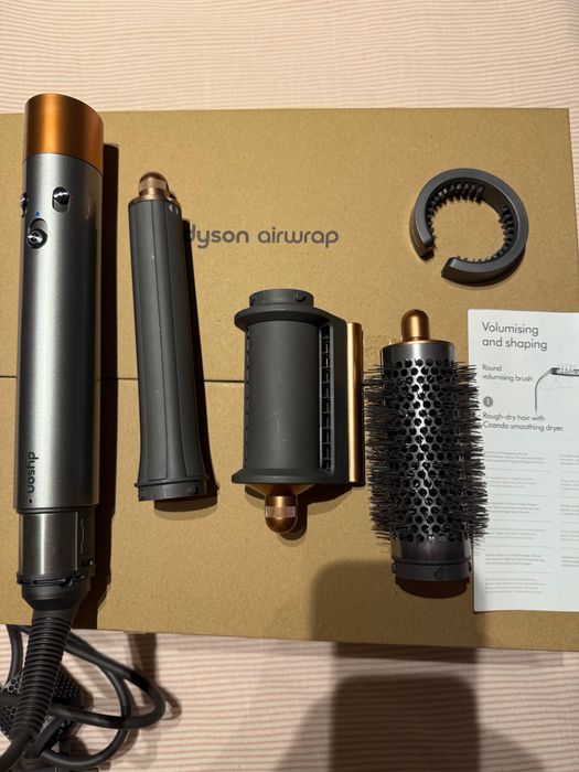 Маша сешоар за коса Multistyler Dyson HSO5