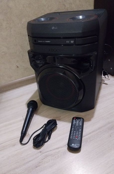 Музыкальный центр LG. Состояние новое.