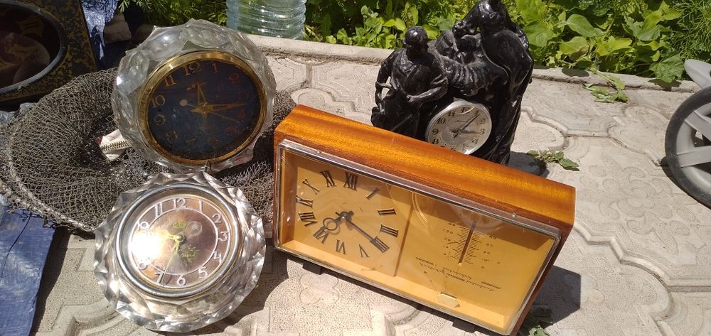 Продам антикварные часы и много др.