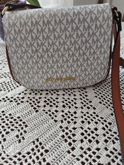 Дамски спортно елегантни чанти