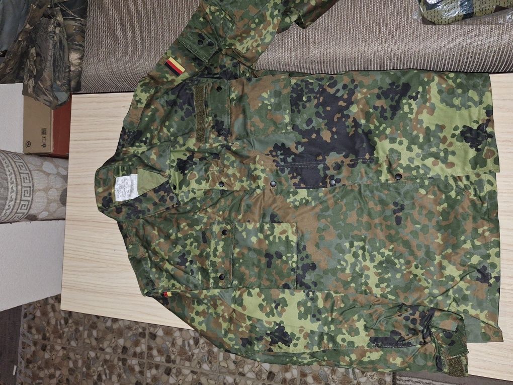 Камуфлажни дрехи риза , панталон , шуба без подплата. Ловно елече