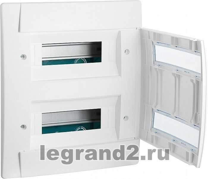 Щит Legrand Practibox встраиваемый. 24 модуля. С клеммниками