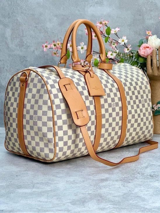 Geanta/Genti Louis Vuitton modele noi