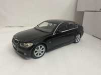 Welly BMW seria 3 an 2004 macheta auto scara 1:24(18cm) Bmw 330i