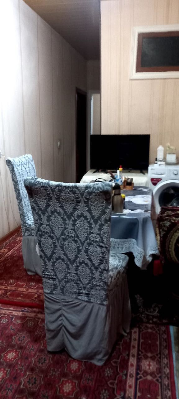 Uy sotiladi 5 etajniy 4 etaj 2 xona