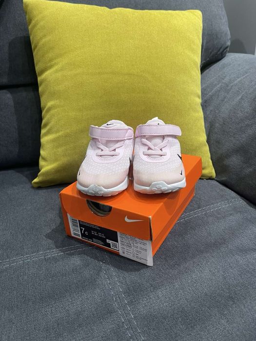 Маратонки Nike 23,5 номер