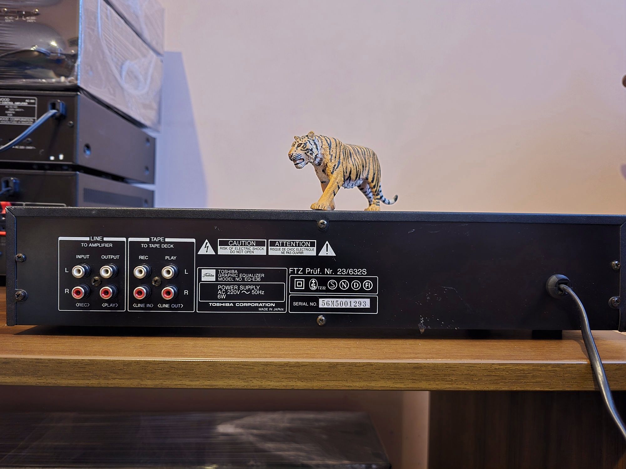 Toshiba EQ-E36. Egalizator superb, 2 × 7 benzi. Japan. Preț fix !