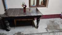 Продается старинный ретро антикварный стол хорошего качество.