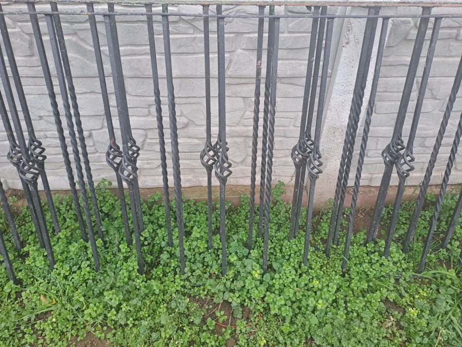 Vând balustrada fier forjat
