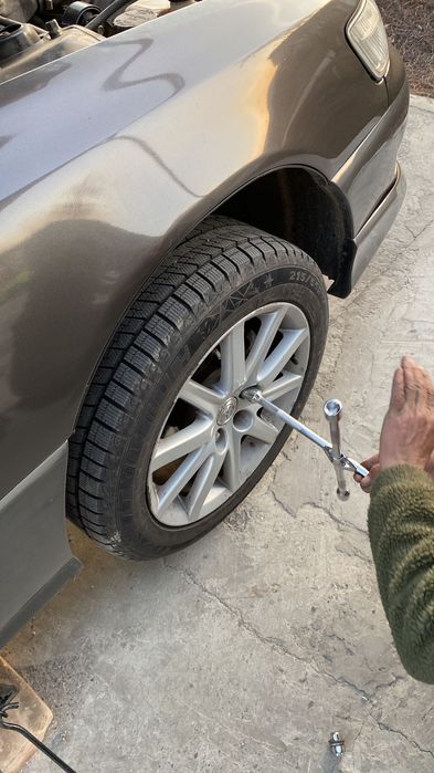 Продам шины в комплекте от камри 55