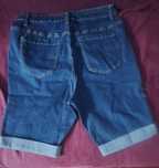 Vand pantaloni scurti