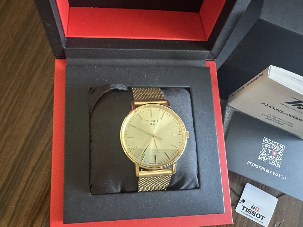 Унисекс часовник Tissot -400 лв