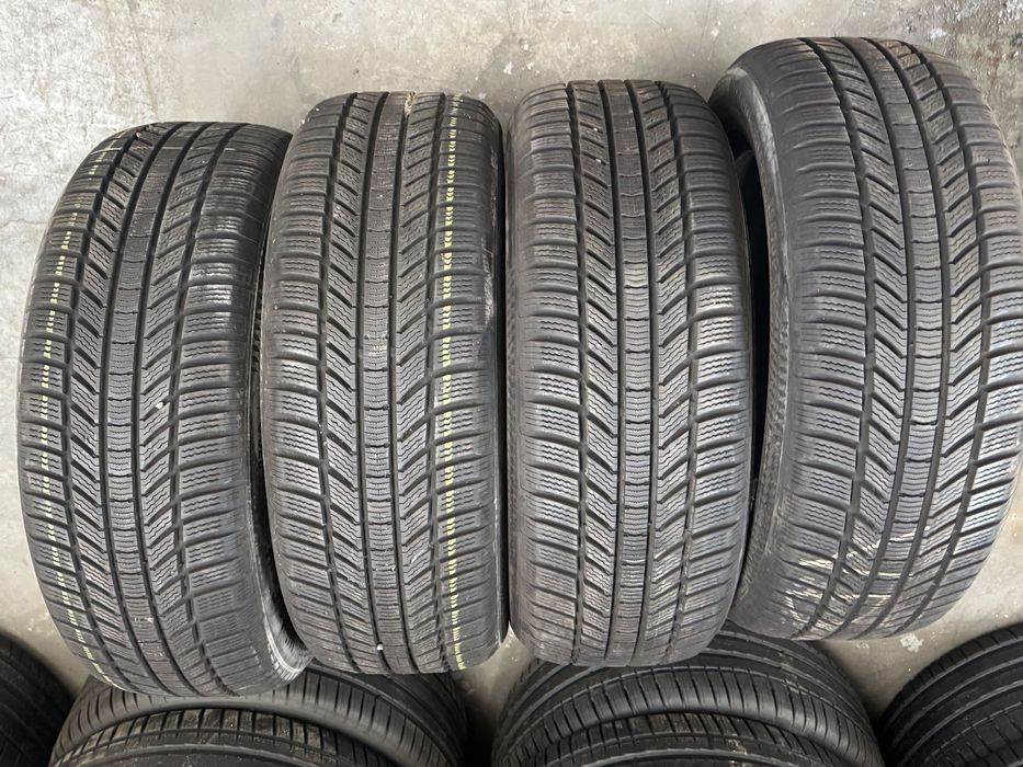 Vând 4 anvelope 235/55/18 Continental de iarnă ca noi