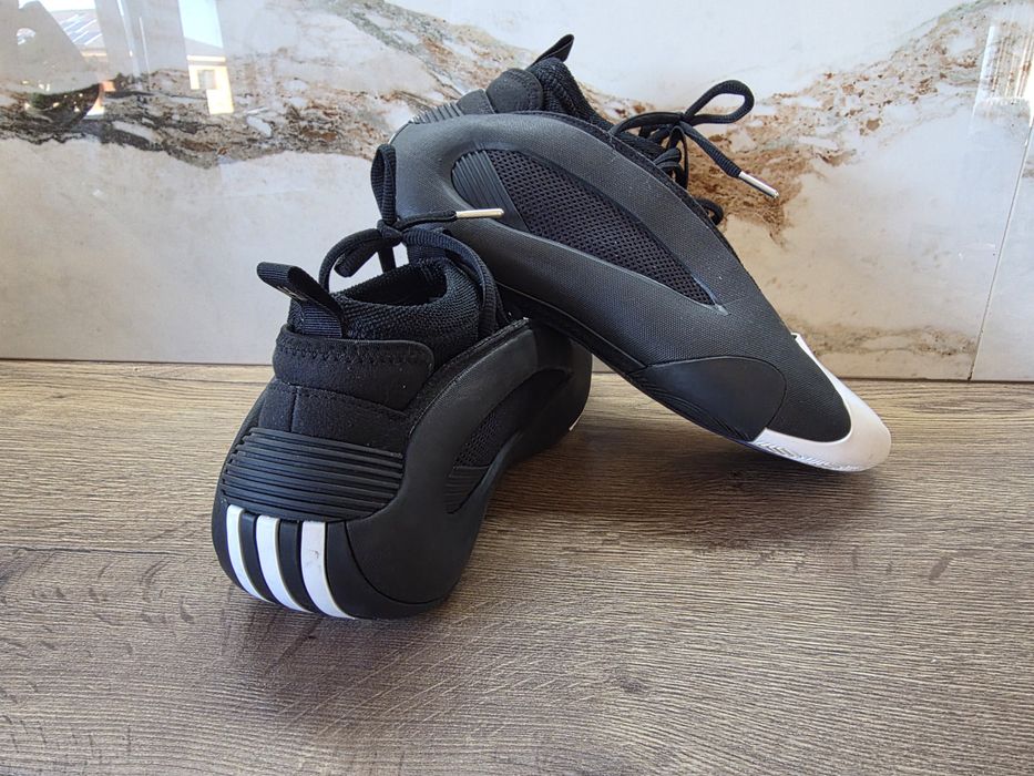 Adidas Harden Volume 8 nr 42 2/3 folosiți de 2-3 ori