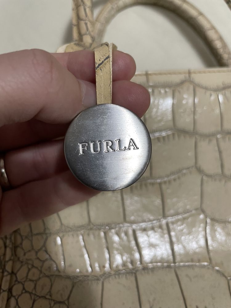 Vand geanta Furla