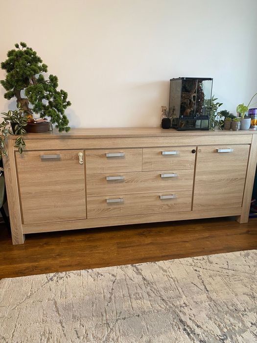 Vand comoda tv 300 RON