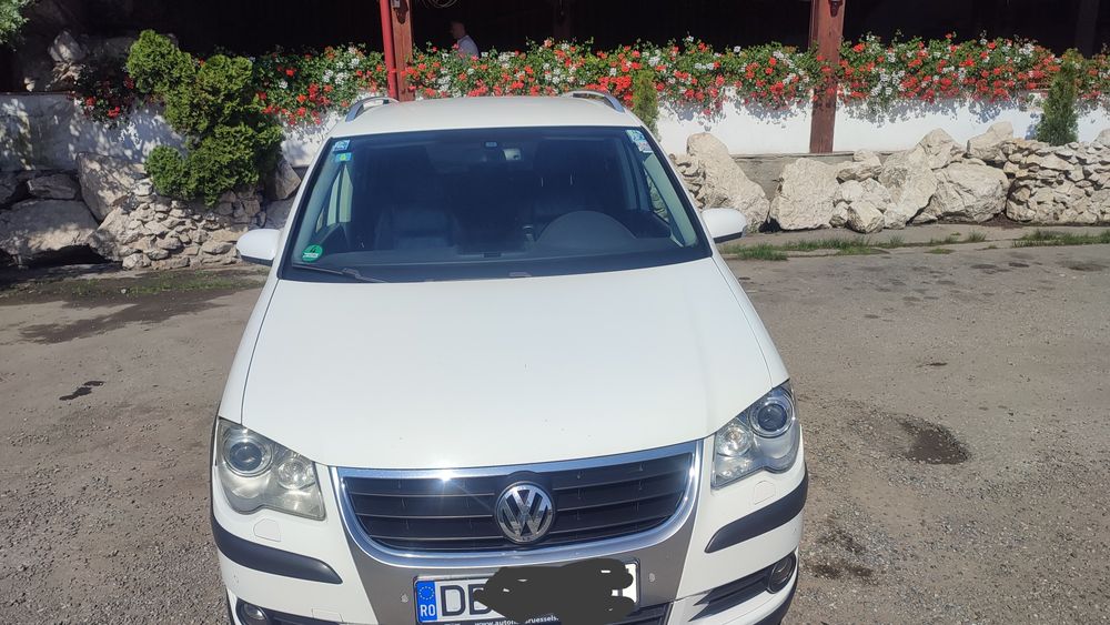 Touran Cross motor:2.0 tdi.