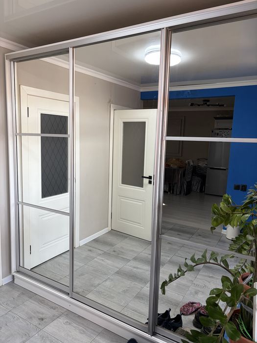 Продам шкаф в прихожую