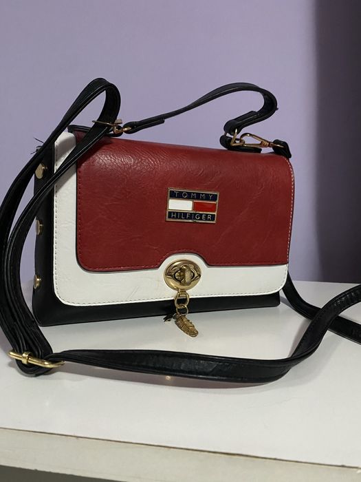 Geanta Tommy Hilfinger