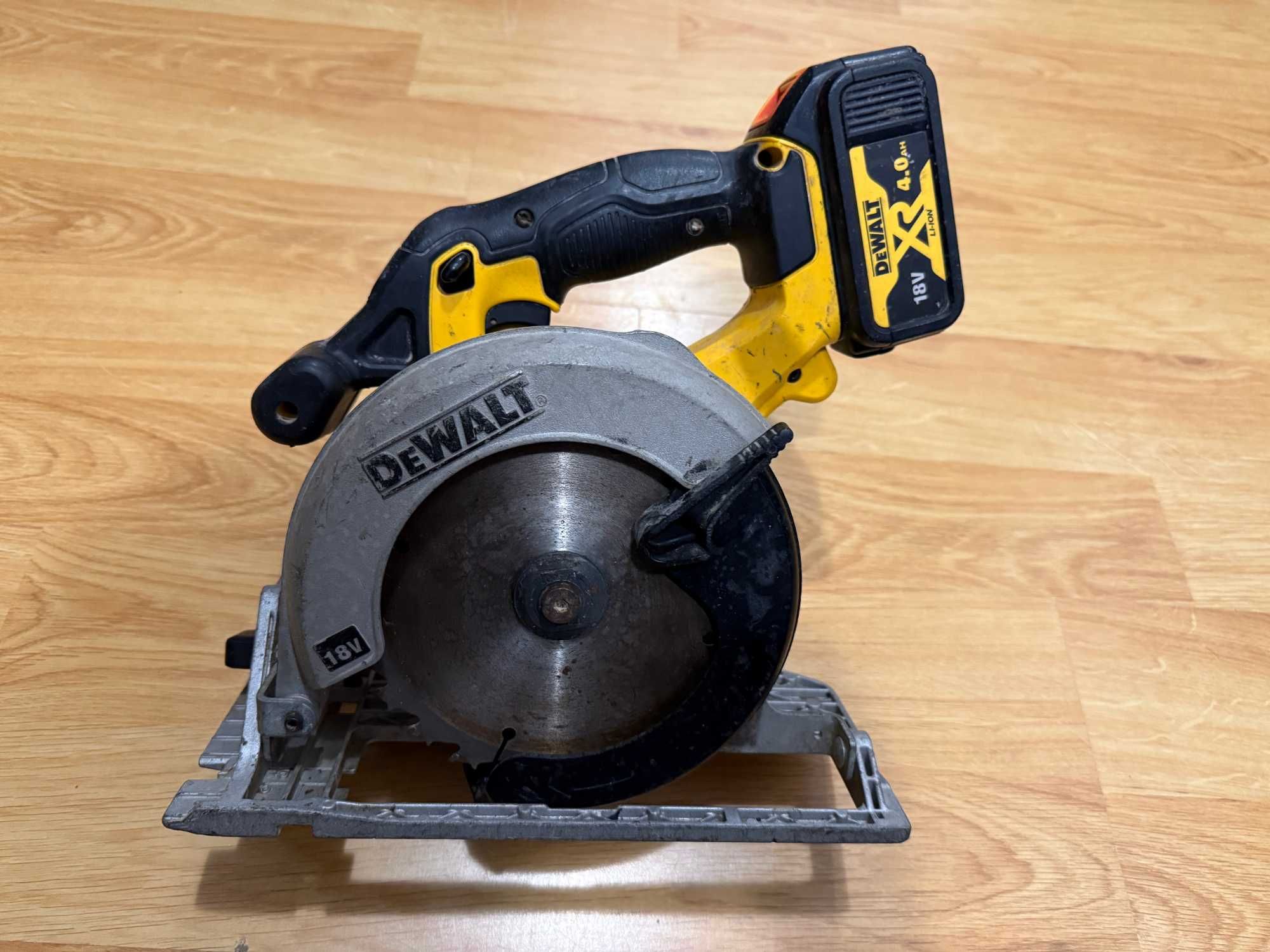 Dewalt DCS391 Ръчен Циркуляр