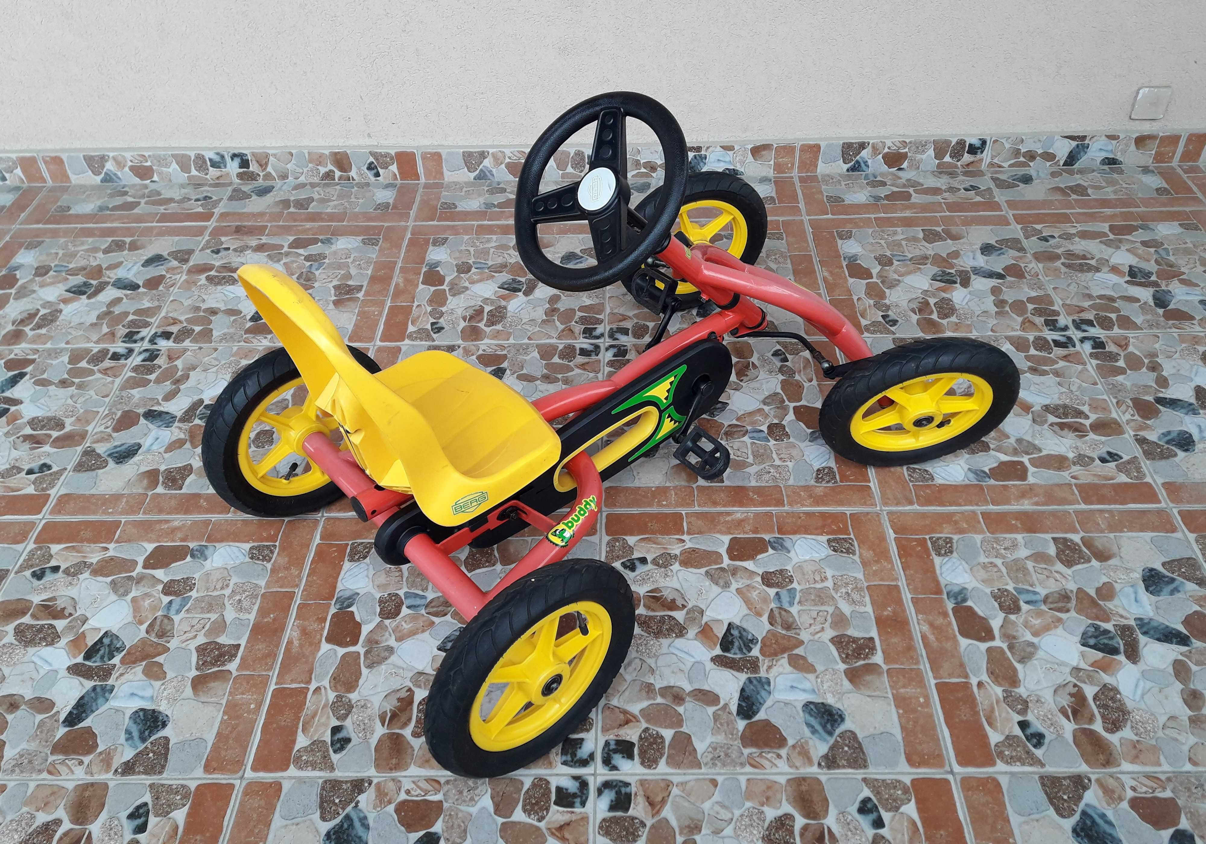 Cart (kart) cu pedale pentru copii BERG Buddy, roșu cu galben