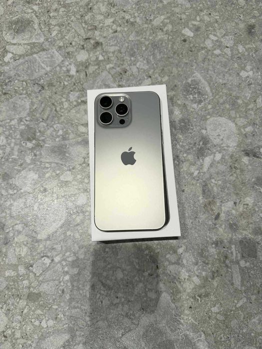 iPhone 15 pro max 512 GB