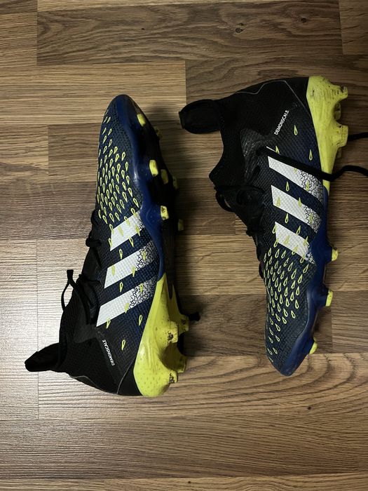 Бутони adidas predator 43 номер