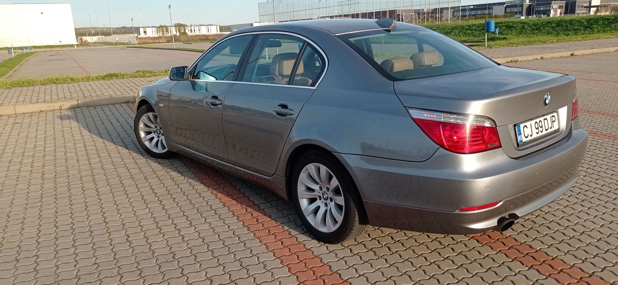 Vând BMW 520 E60 2008