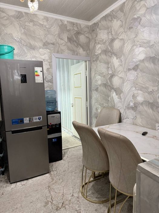 2/1/5 (1 этаж). Дустлик 1, Янгихает р-н (Сергели). Квартира с ремонтом