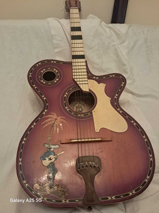 Китара " Кремона " -  Красавица - 600 лв.