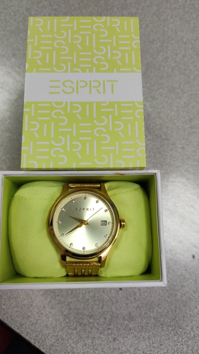 Дамски часовник Esprit с кристали