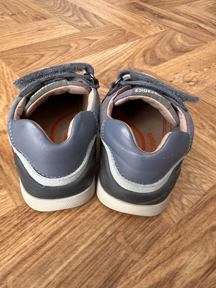 Sneakers / pantofi Biomecanics toamna marime 23