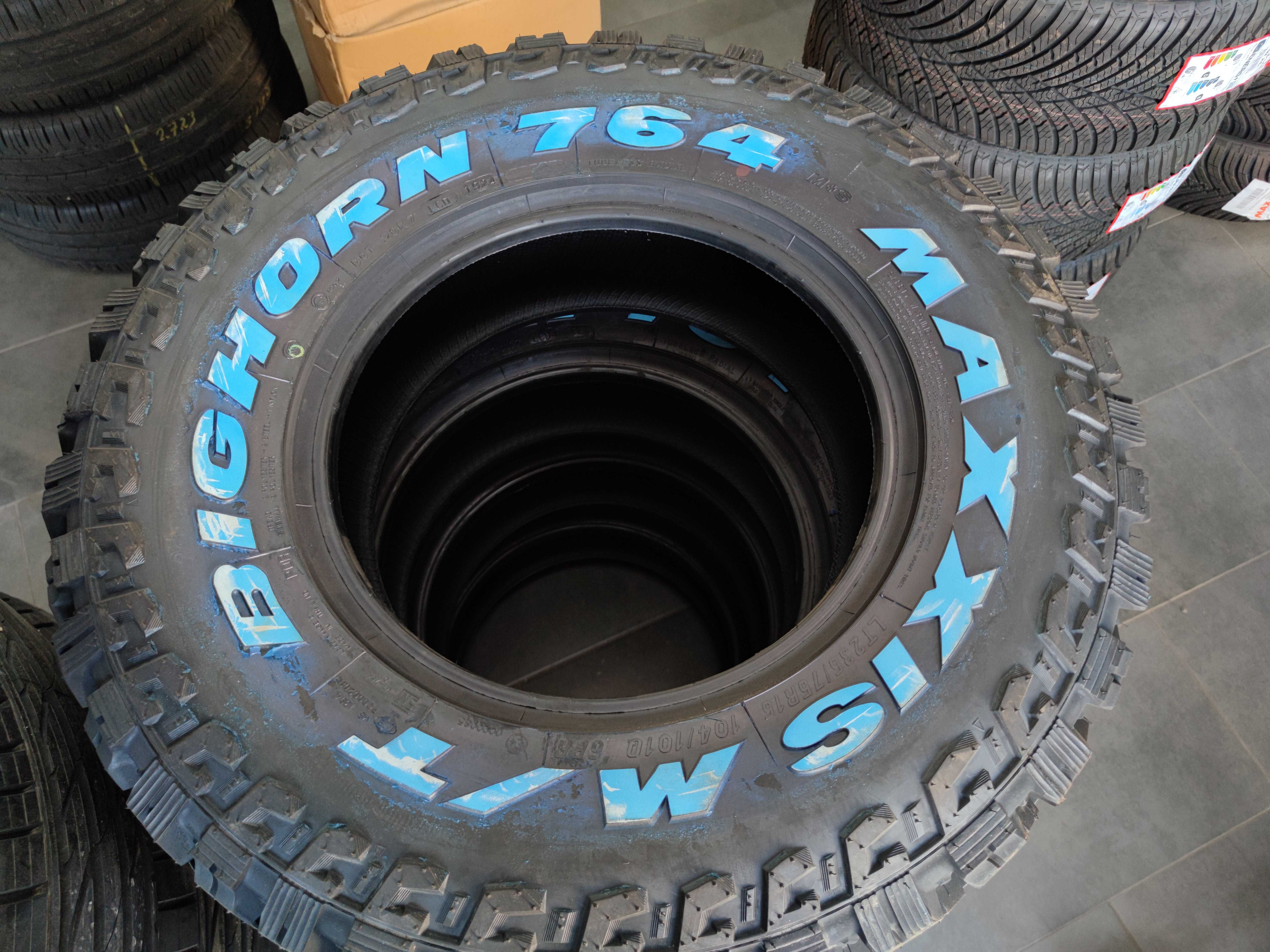 Гуми за Кал Mud Terrain - 235 75 15 - Maxxis