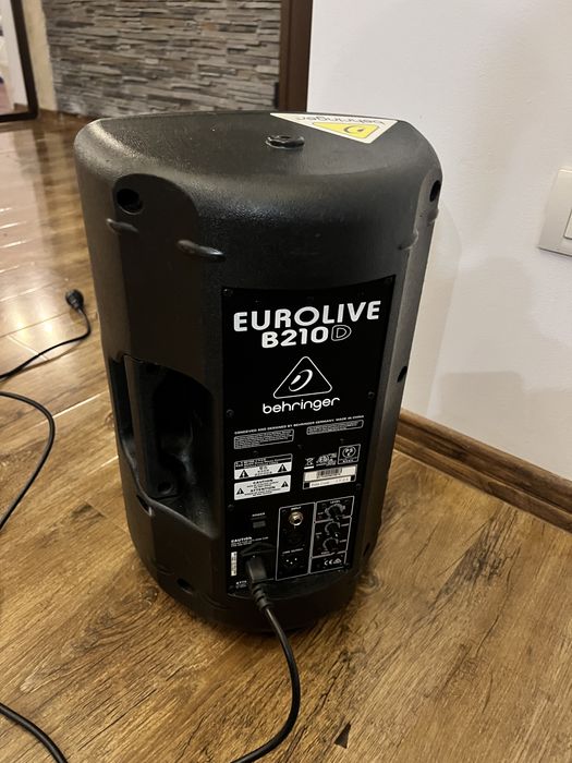 Behringer B 210 D EUROLIVE Boxă activă ca noua joc