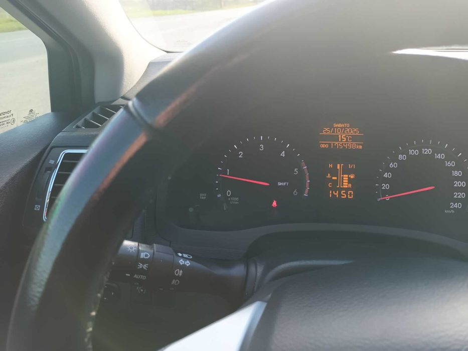 Proprietar vând Toyota avensis t27 2014 2.0 diesel