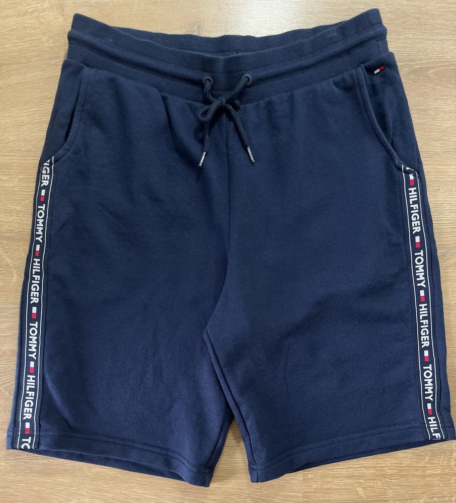 Tommy Hilfiger мъжки къси панталони размер 33