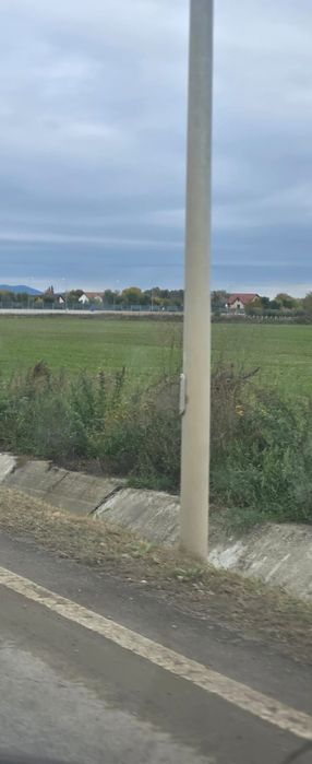 Vând teren extravilan între hanul din Ardeal și centura Brașov