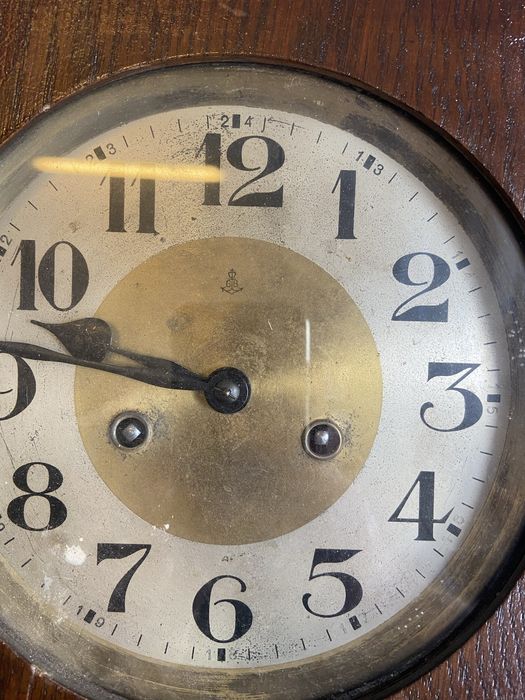 Часовник Gustav Becker