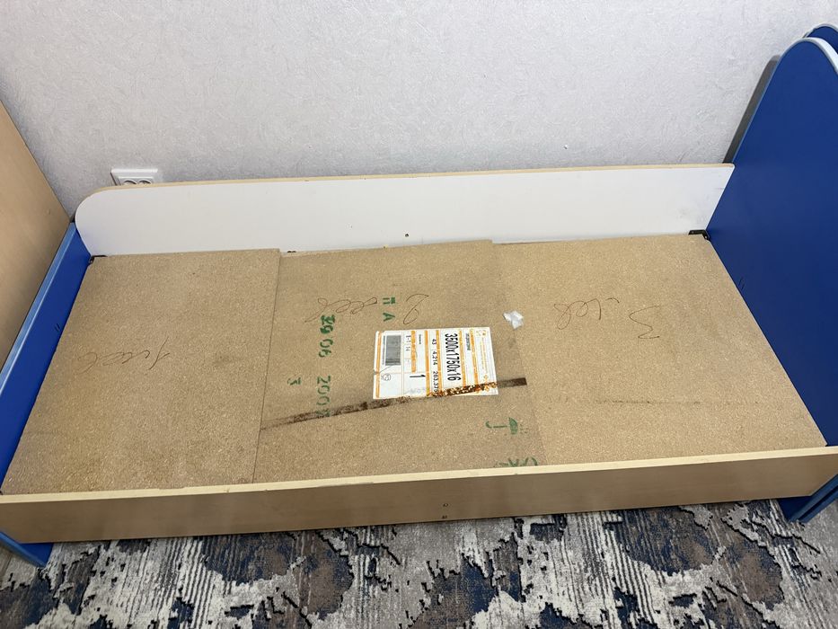 Продаются детские кровати 2 шт б/у