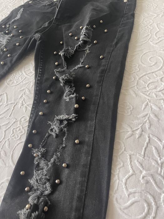 Дънки с камъни и дънки с перли