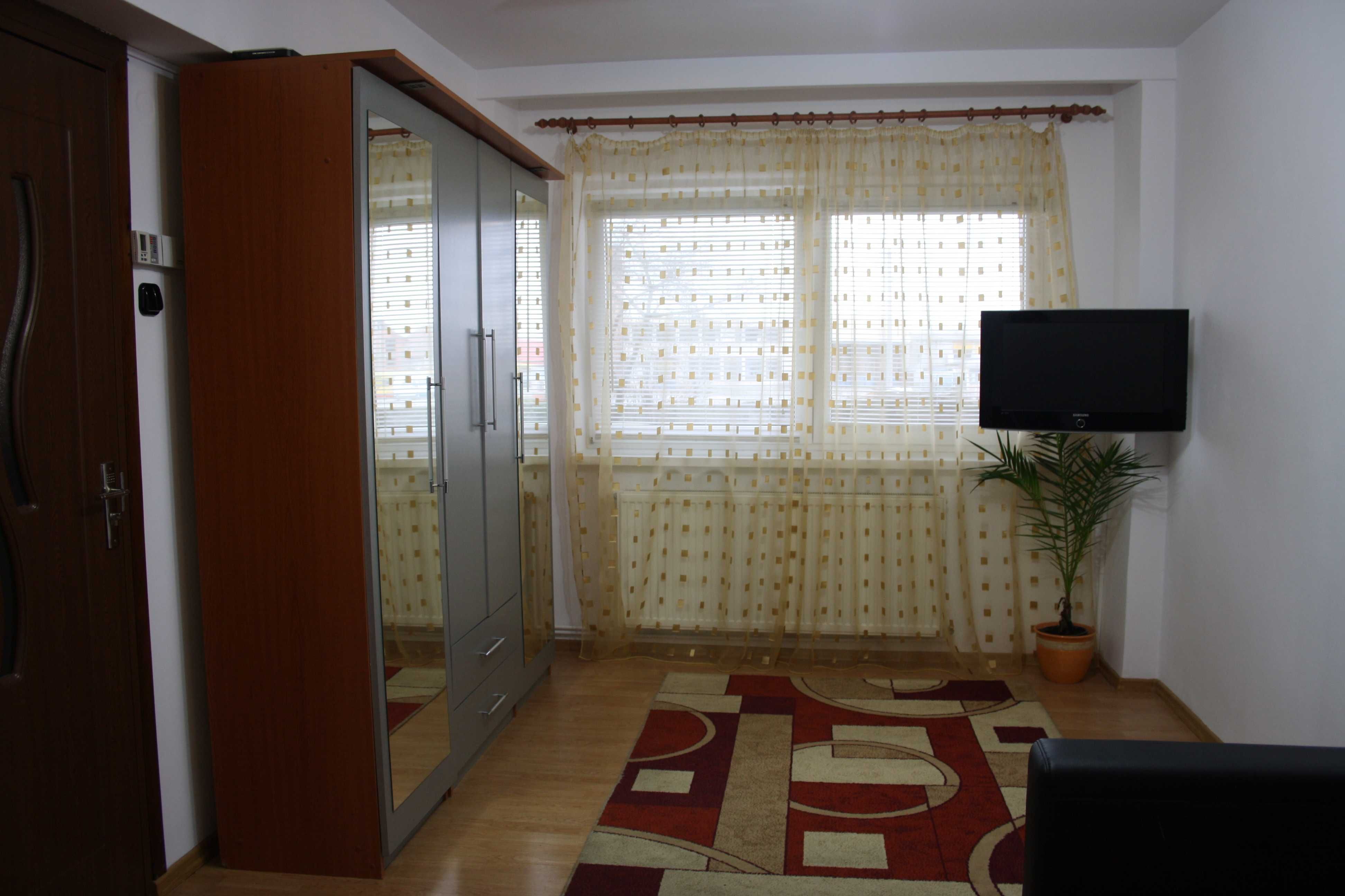 Garsoniera de vanzare decomandata - Str. Siretului