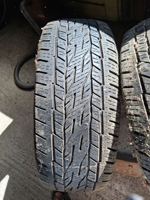 Vând cauciucuri de iarna 255/60 r17