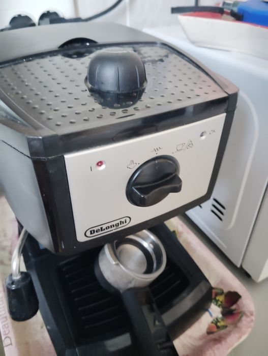 Vand espresor delonghi