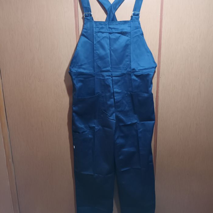 Нови работни гащеризони с презрамки, различни номера