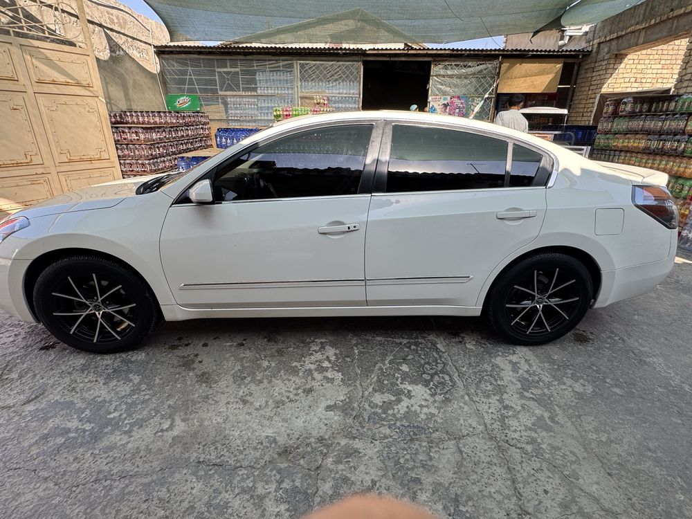 Nissan altima 2008