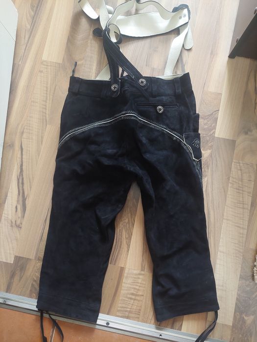 Pantaloni bavarezi Edel heiss, pentru festival Oktoberfest,negru