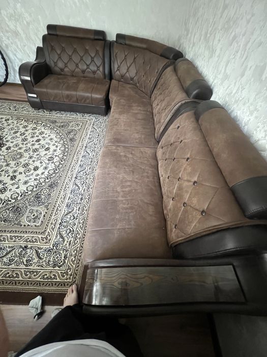 Диван сотилади бу