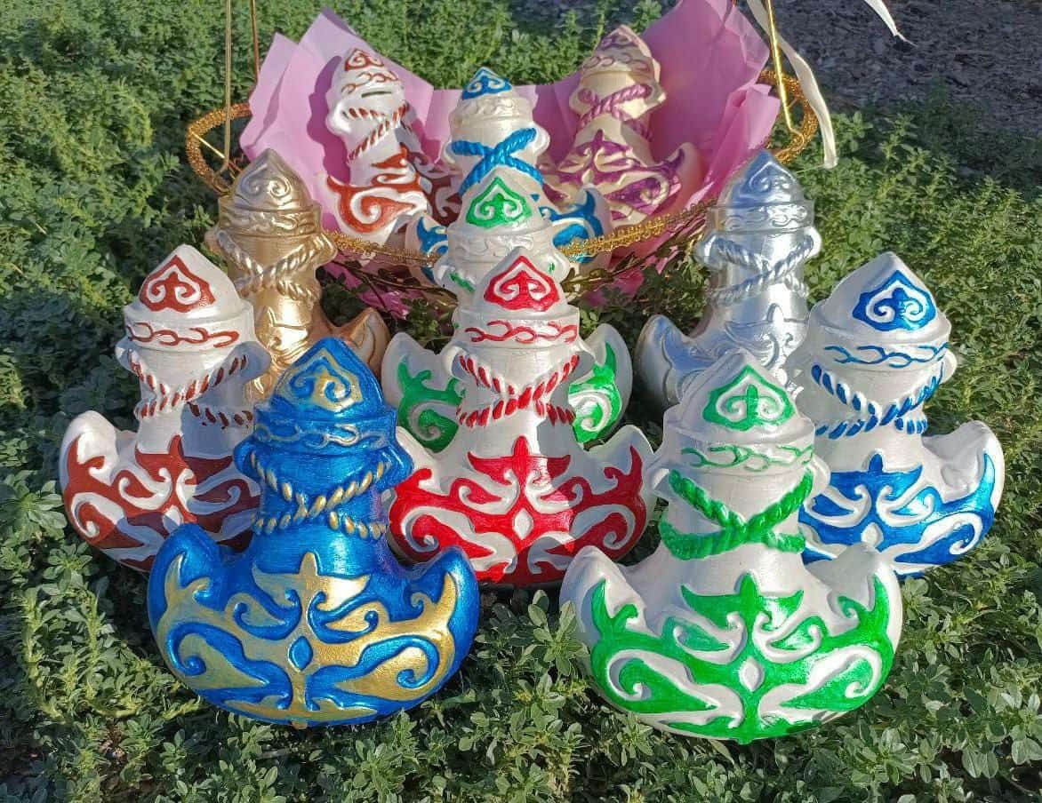 Тойбастар, копилка из гипса